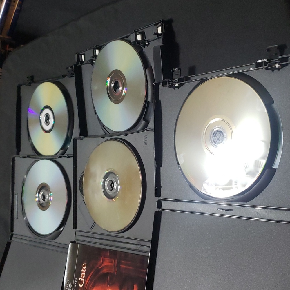Multiple DVD's - Picture 8 of 13